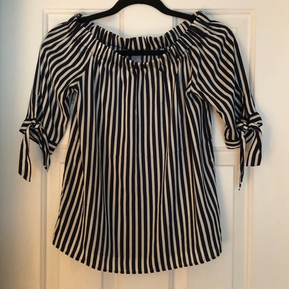 H&M Navy striped top